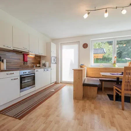 Valentina * ノイシュティフト・イム・シュトゥーバイタール